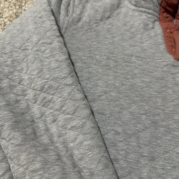 Patagonia Gray Quilted Women's Pullover - Picture 2 of 6